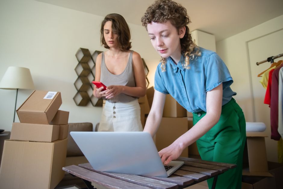 An AI Order-Tracking Assistant: From Lookup to Human Handoff